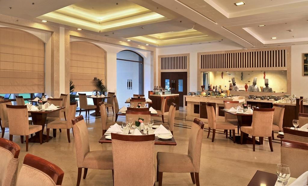 Hotel Haut Monde Gurgaon Dış mekan fotoğraf