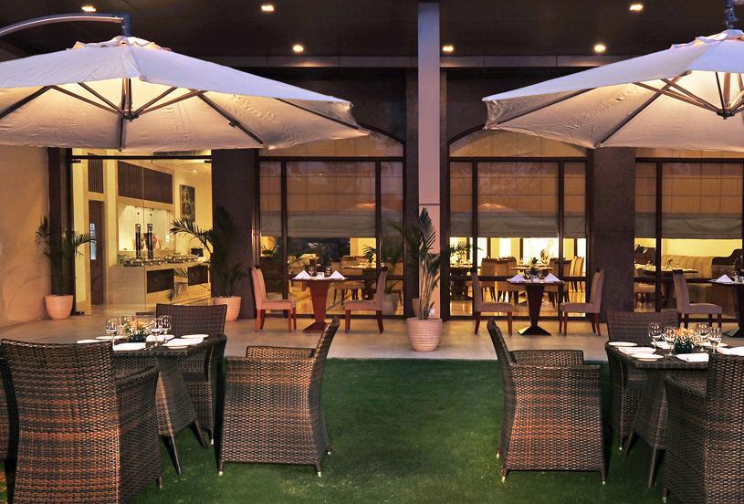 Hotel Haut Monde Gurgaon Dış mekan fotoğraf